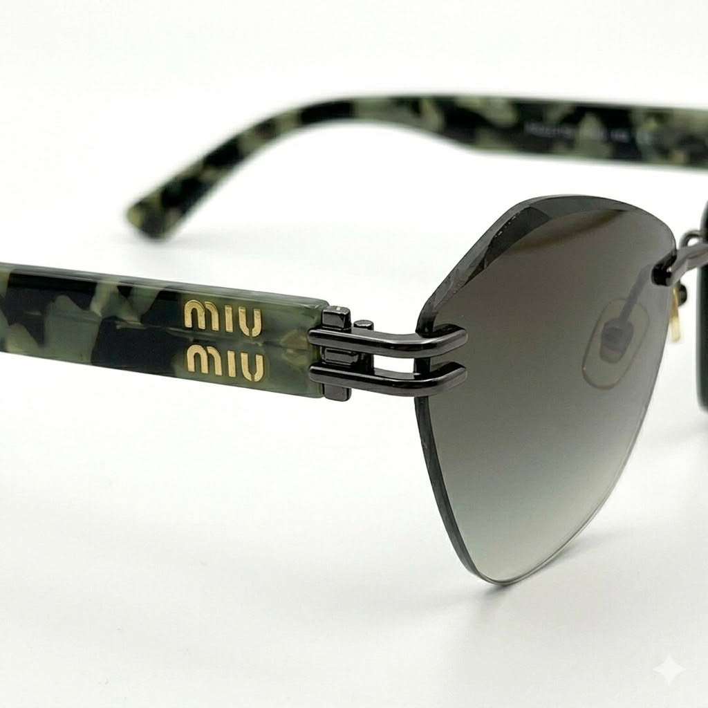Miu-Miu-1024-green-gradient-lens-close-up