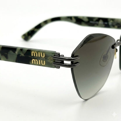 Miu-Miu-1024-green-gradient-lens-close-up