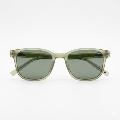 Tommy-Hilfiger-green-front-sporty-luxury-view