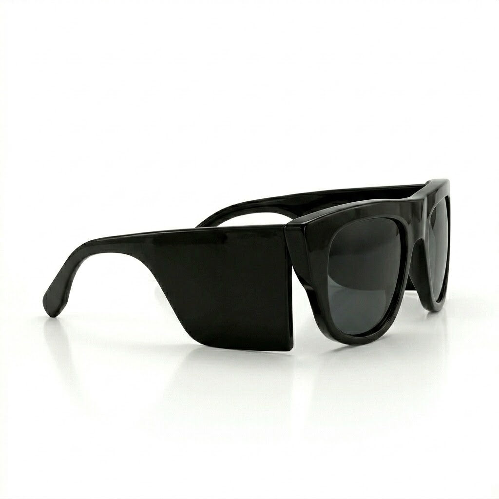 Underneath view of Burberry 6148 bridge and nose pads.