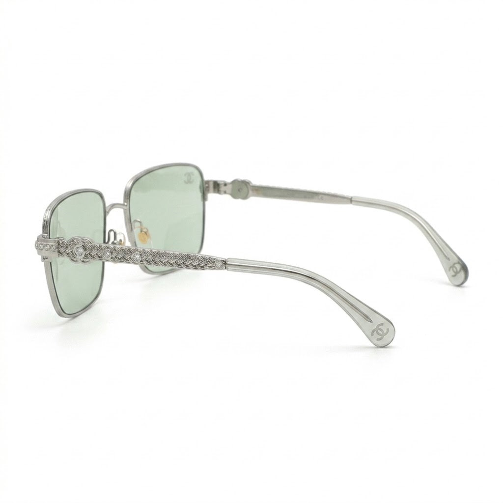 Chanel-521-green-lens-silver-frame-angle-shot