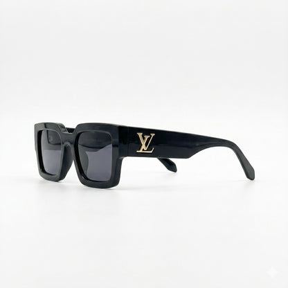 Louis-Vuitton-0646-black-frame-hinge-shot